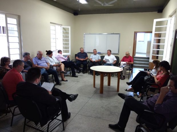 Reunião de médicos em Canguçu