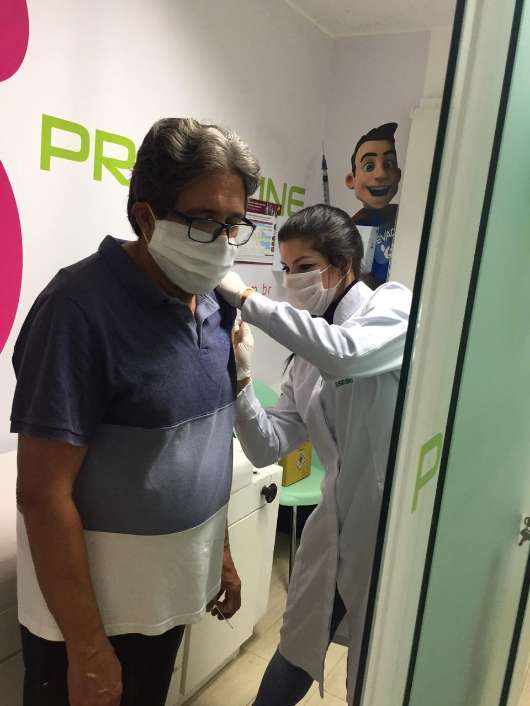 A vacinação de associados foi realizada das 13h30 às 14h30, no Laboratório Da Rocha/Prevacine