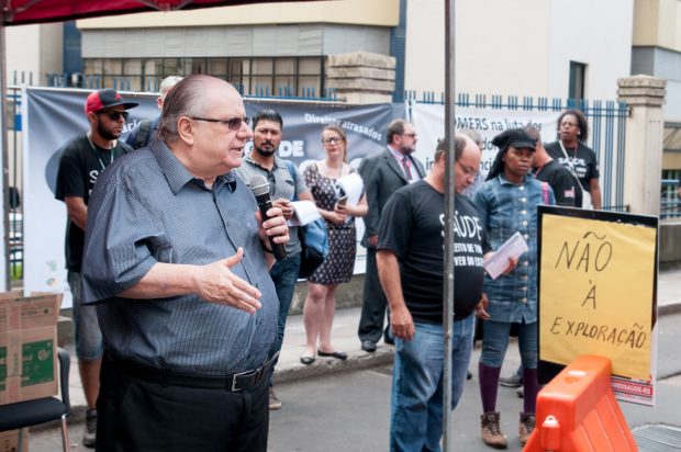 Argollo discursa em protesto na Santa Casa