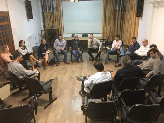 Encontro com os médicos ocorreu no auditório do hospital