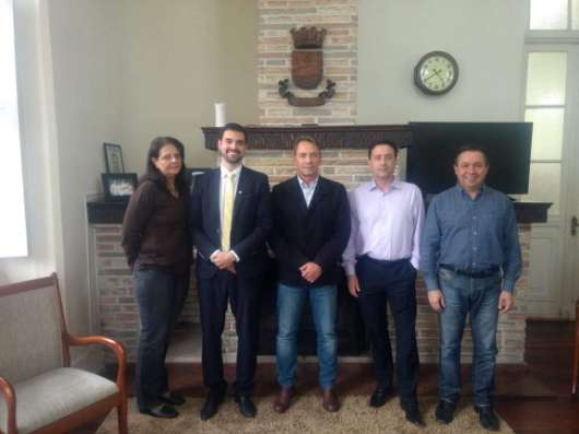Diretor do Simers reuniu-se com delegado regional, prefeito e secretário
