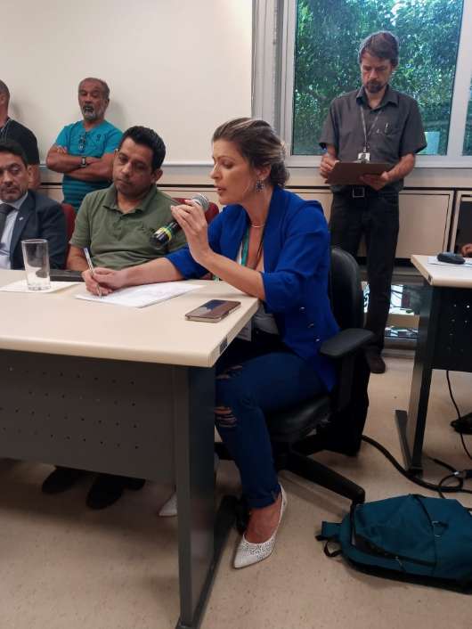 Diretora Adriele expôs os problemas nas unidades de saúde da capital