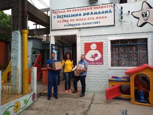 Doação no Clube de Mães Santa Rosa 